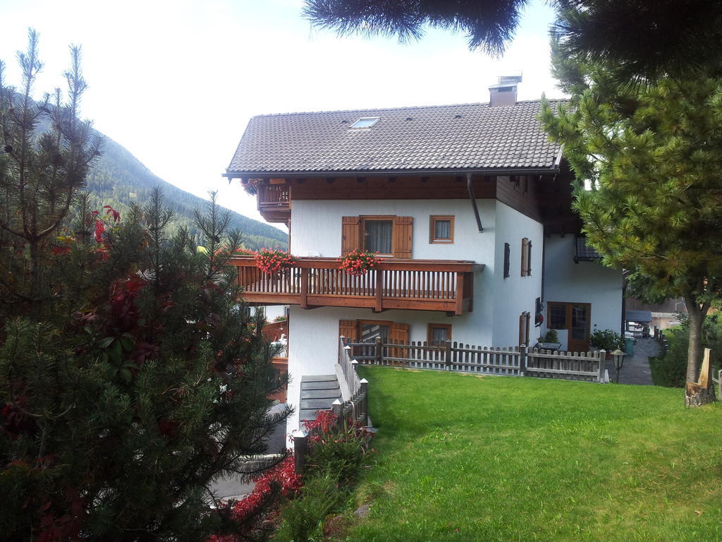 Appartements Sporting Sexten Esterno foto
